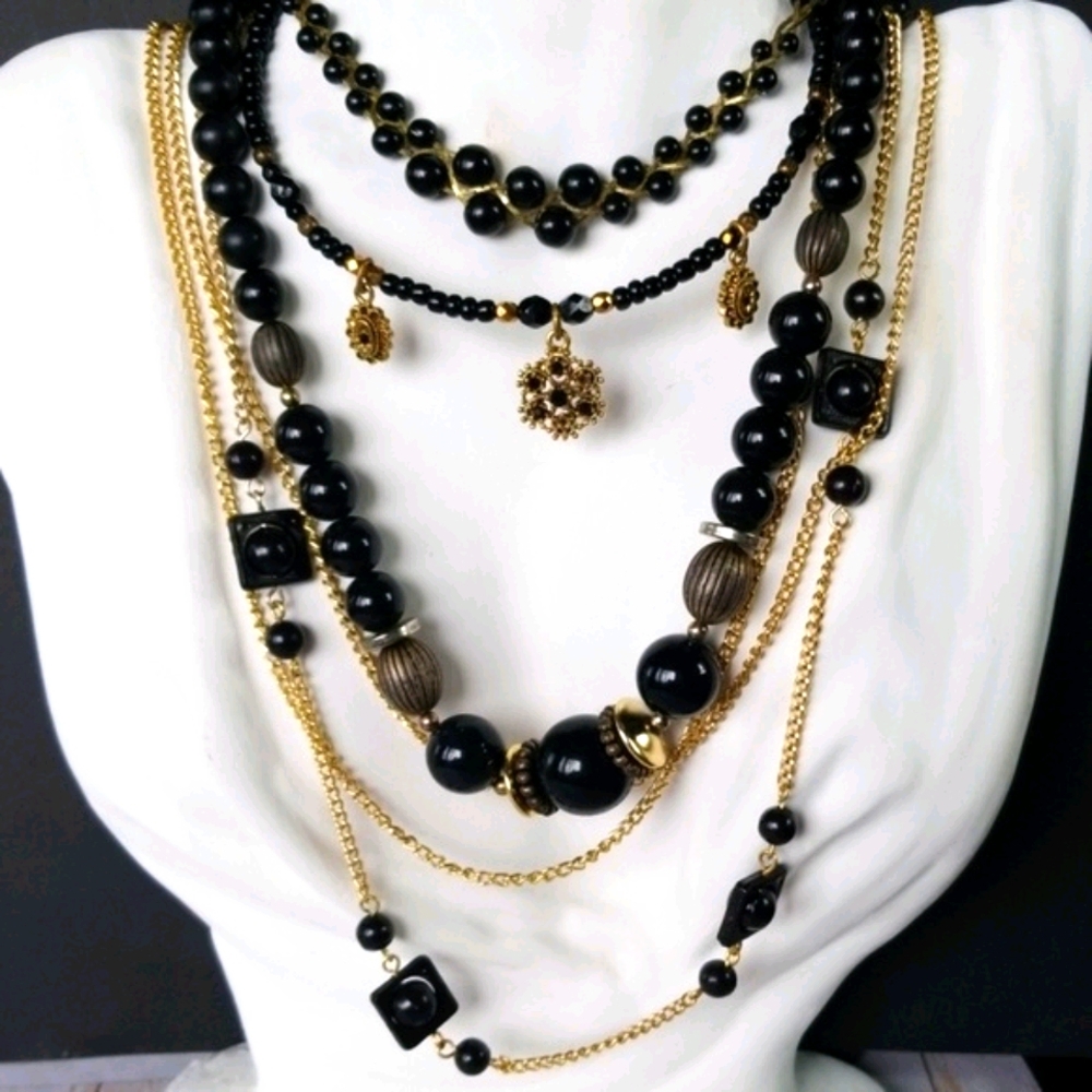 Vintage Elegant Black and Gold Jewelry 9 Piece Resellers Lot - Picture 13 of 13